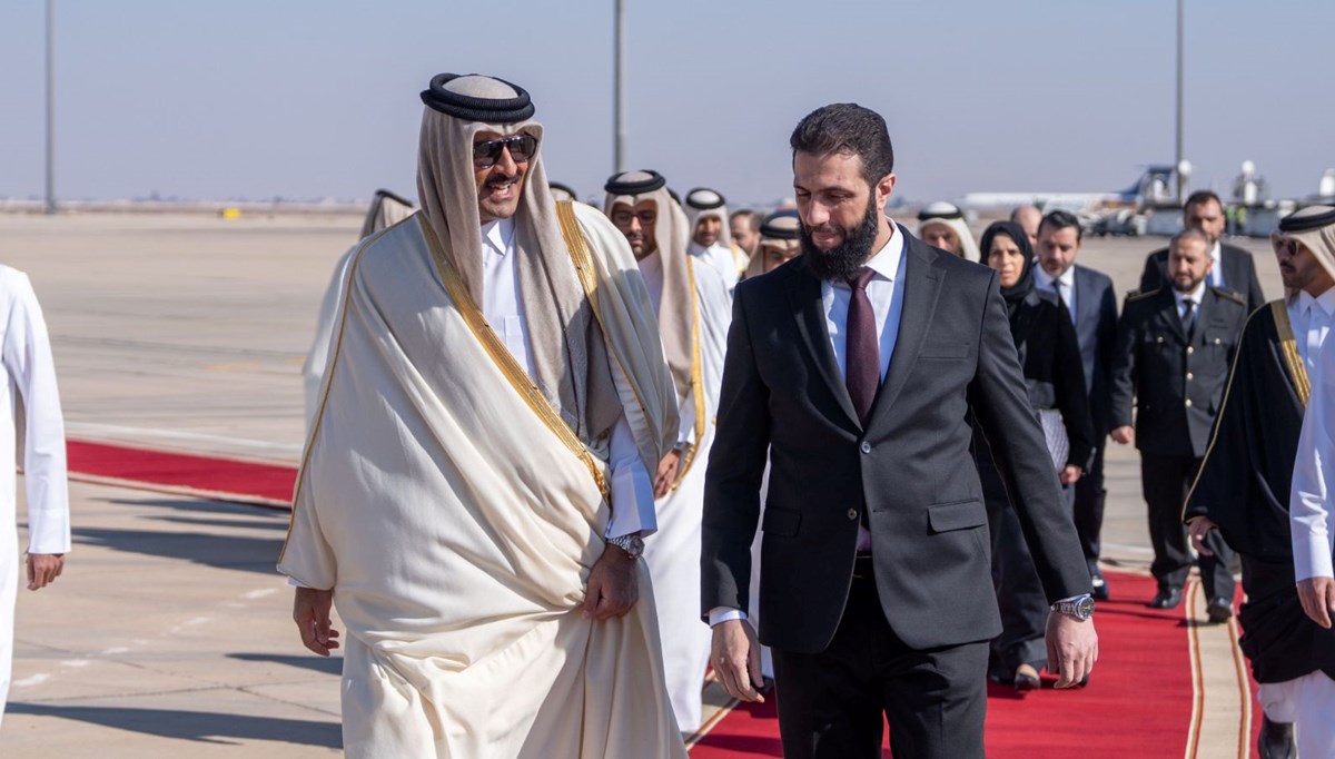 Katar Emiri Al Thani, Suriye'yi ziyaret eden ilk lider oldu Katar Emiri Al Thani, Suriye'yi ziyaret eden ilk lider oldu
