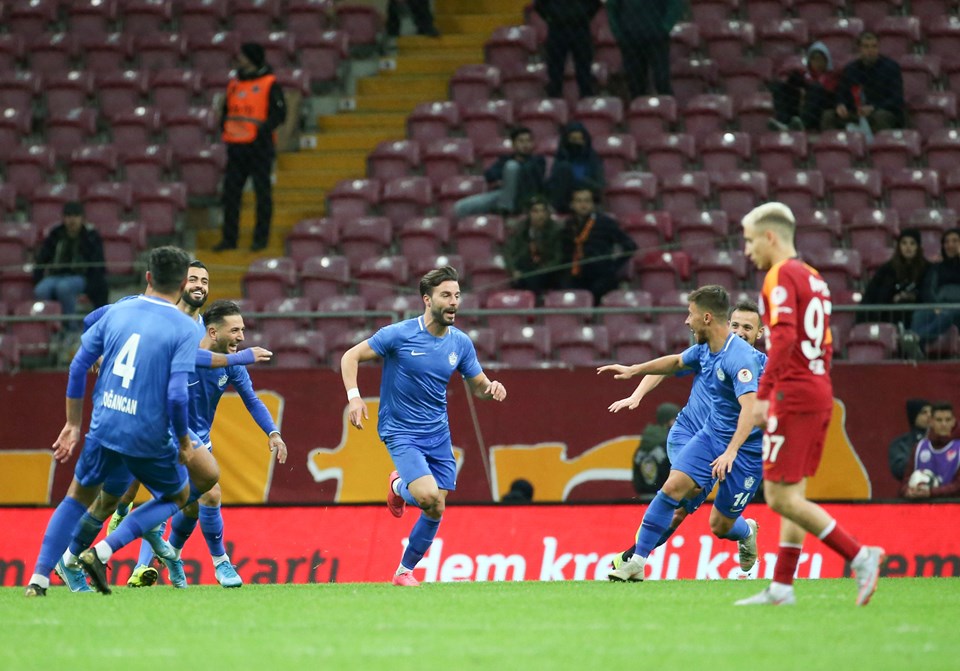 Galatasaray 'Tuzla' buz! - 1