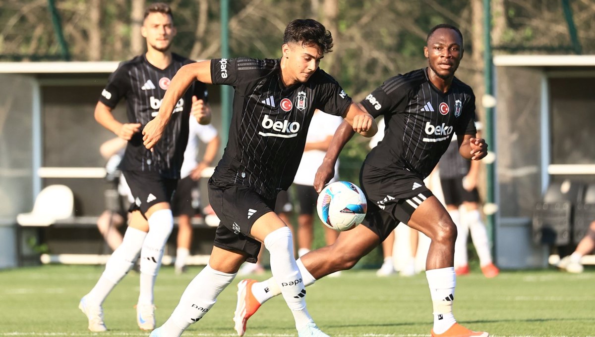Beşiktaş'tan son prova: Sakaryaspor'u 2 golle geçti Beşiktaş'tan son prova: Sakaryaspor'u 2 golle geçti