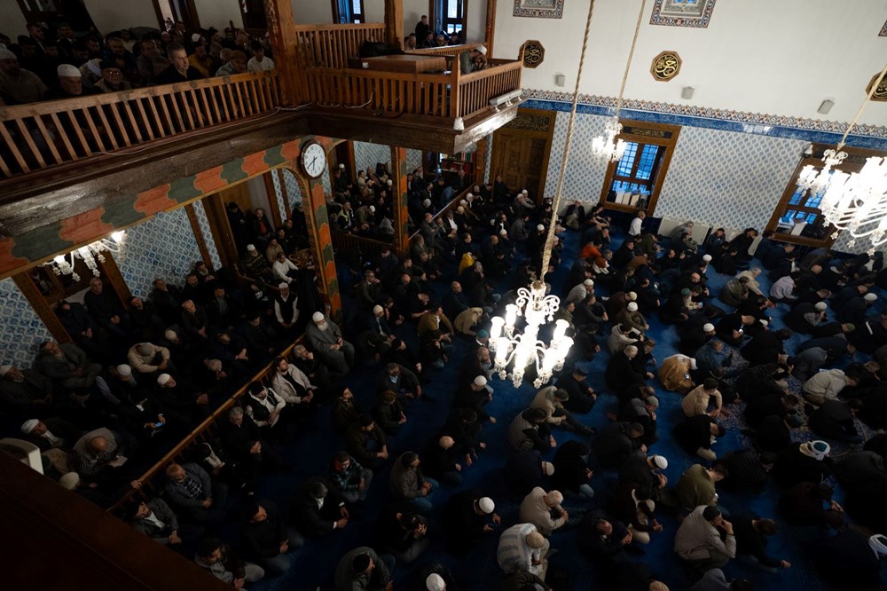 Bayram Sevinci Mabetleri Doldurdu 81 IJtoKyBdfUuD4cjE4nq07A