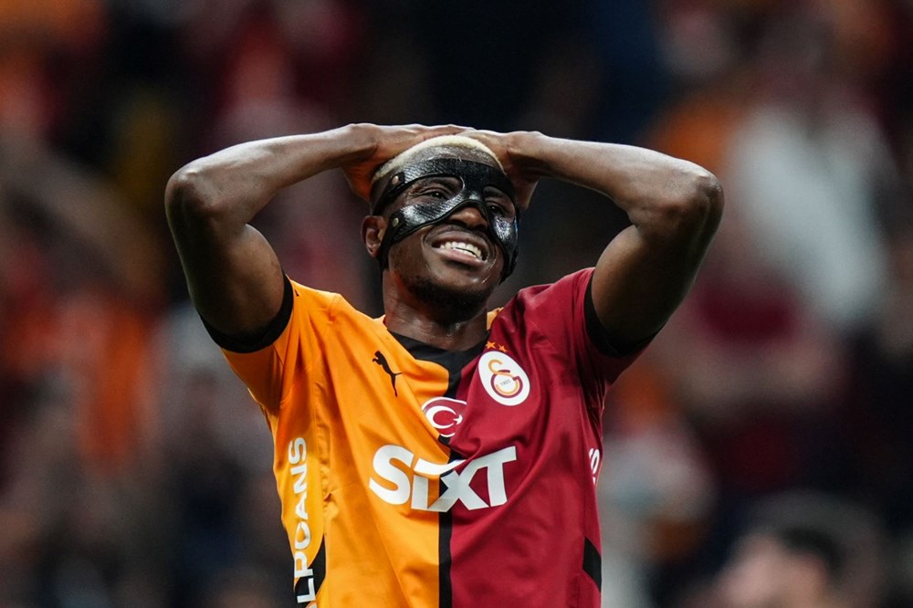 Victor Osimhen çılgına döndü: 5. saniyede başladı, bitiş düdüğüyle birlikte o ismi soyunma odasına çağırdı - 5