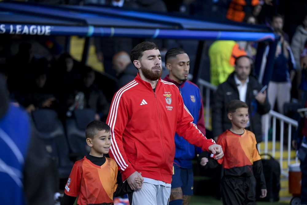 Orkun Kökçü'den Barcelona-Benfica Maçında İftar Uyarısı: Sahada Ezan Vakti Düzeltmesi! 77 IOZbkL2qCUqAqzpkzhGFww