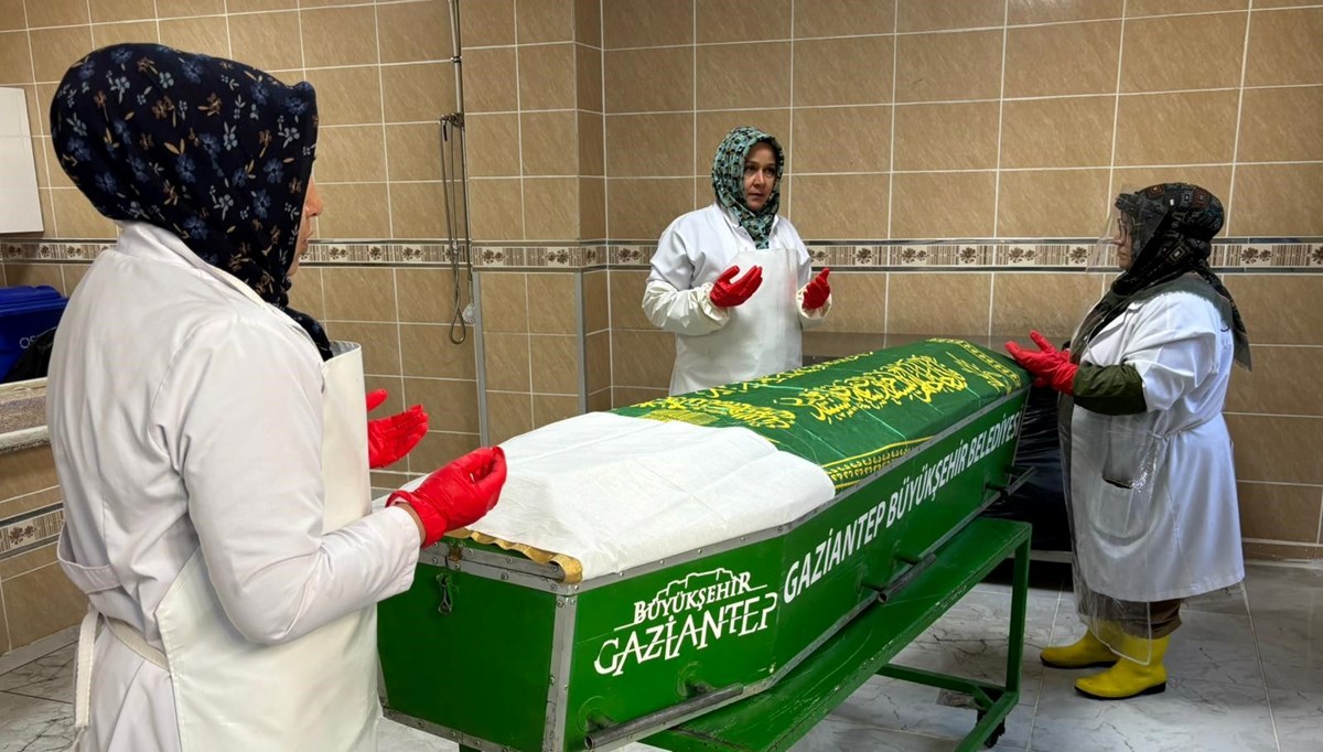 Duyunca herkesin irkildiği mesleklerini severek yapıyorlar