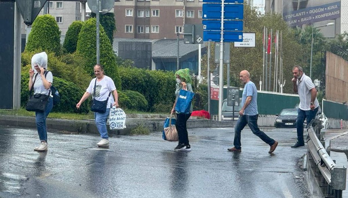 Kocaeli ve çevresinde kuvvetli yağış uyarısı Kocaeli ve çevresinde kuvvetli yağış uyarısı