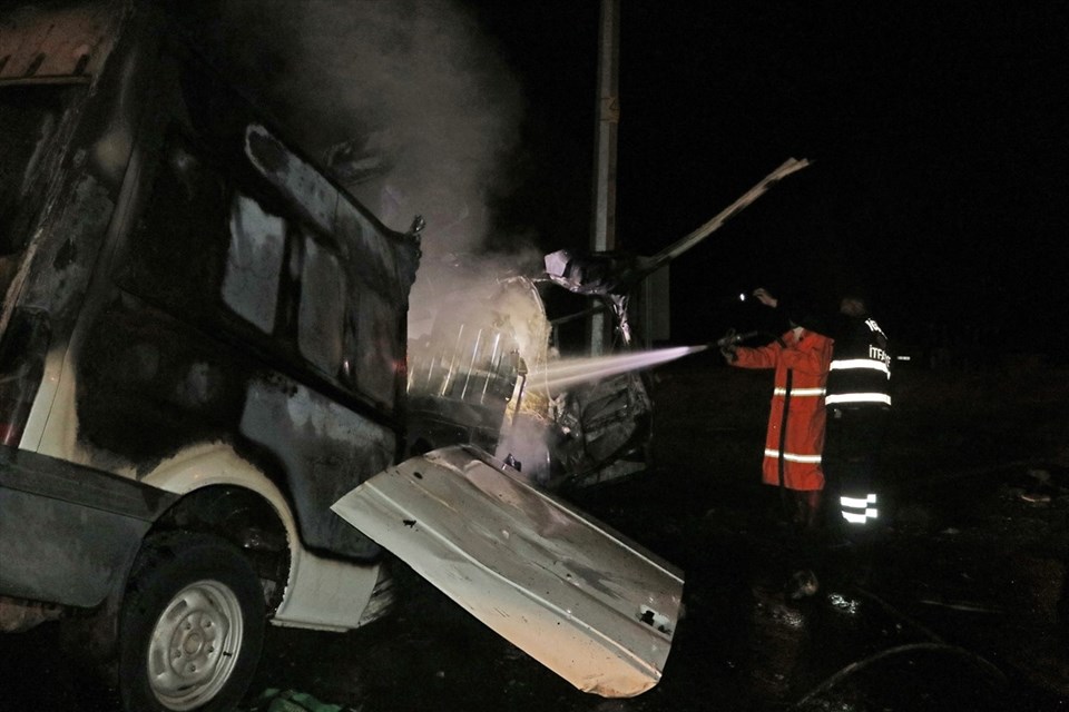 SON DAKİKA: Iğdır'da kaçak göçmenleri taşıyan minibüs kaza yaptı: 17 ölü, 36 yaralı - 2