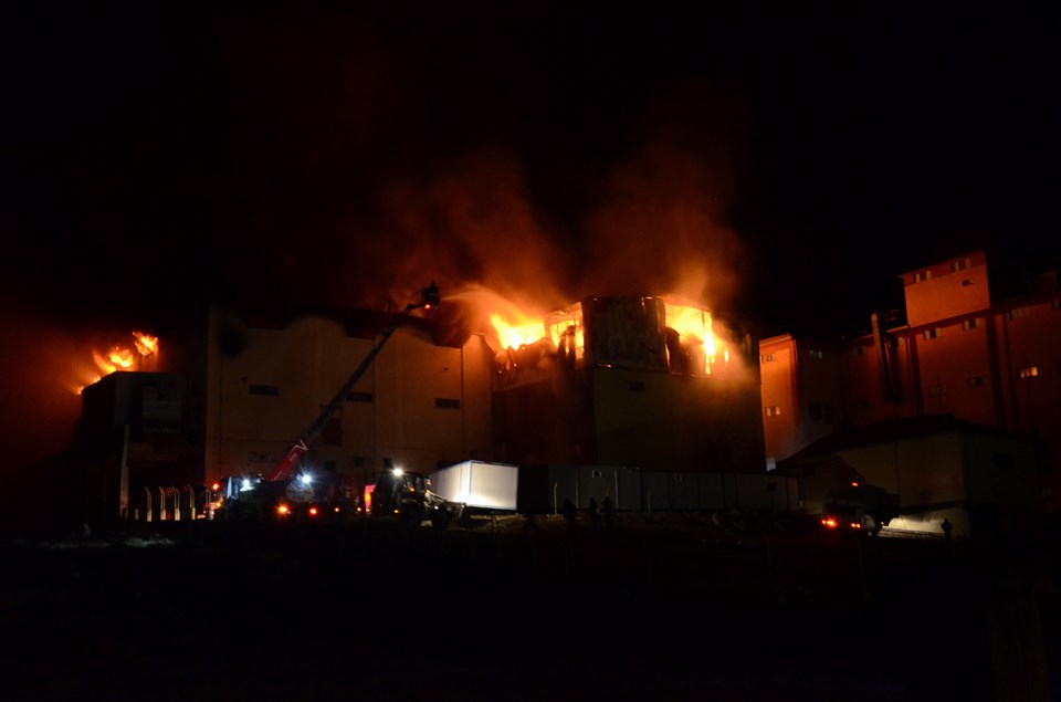 Karaman'da fabrika yangını - 1