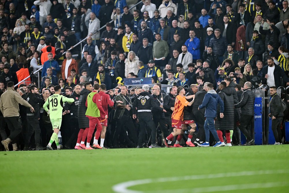 Galatasaray'dan PFDK kararları sonrası ilk açıklama: