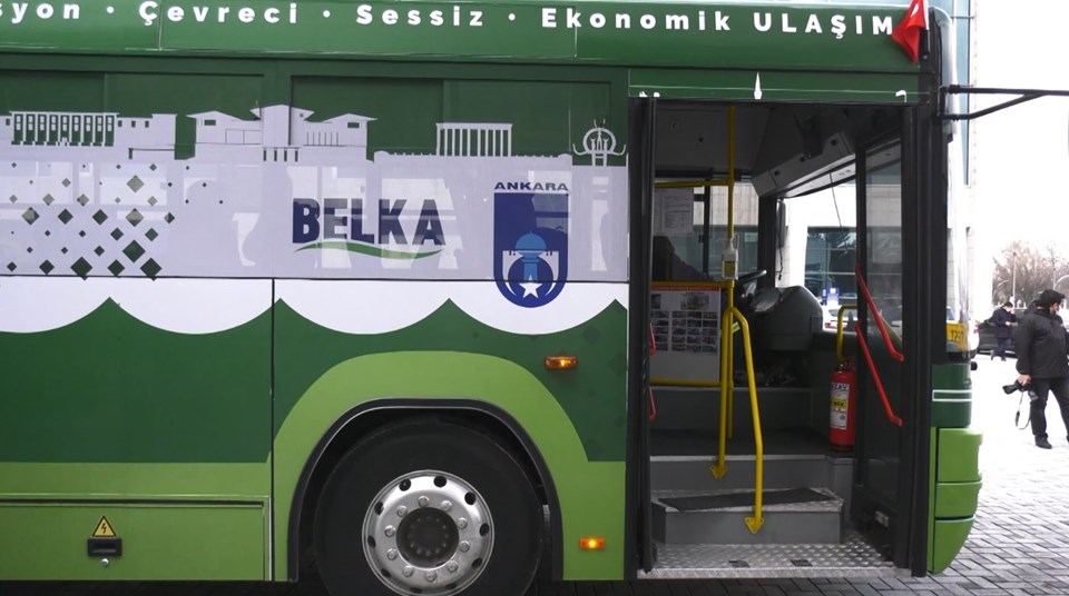 Ankara'da dizelden dönüştürülen elektrikli otobüs tanıtıldı - 1