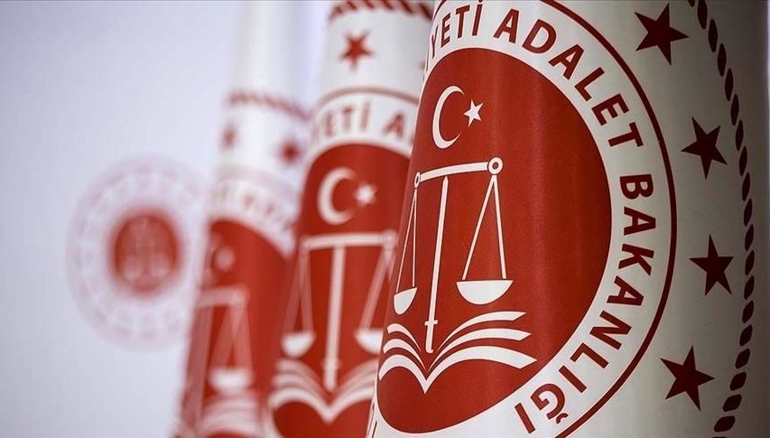 Adalet Bakanlığı'nda memur alımında yaş sınırı kalktı