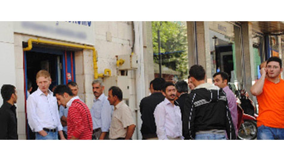 İşsiz sayısı 398 bin kişi azaldı