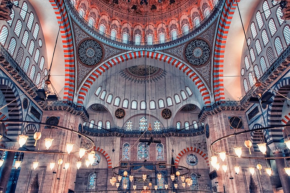 Bir devrin güç simgesi Süleymaniye Camii hakkında bilmeniz ...