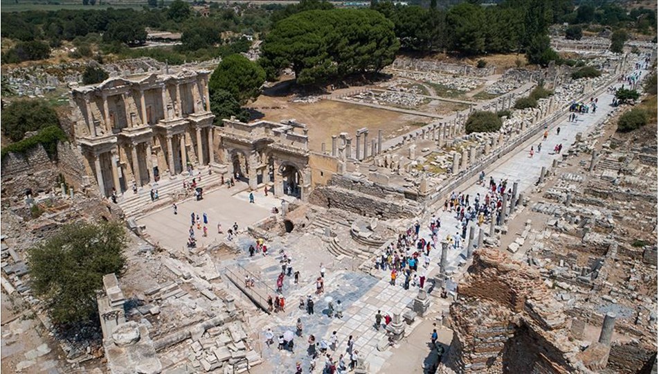 Efes Antik Kenti 2 milyon ziyaretçiye yaklaştı NTV