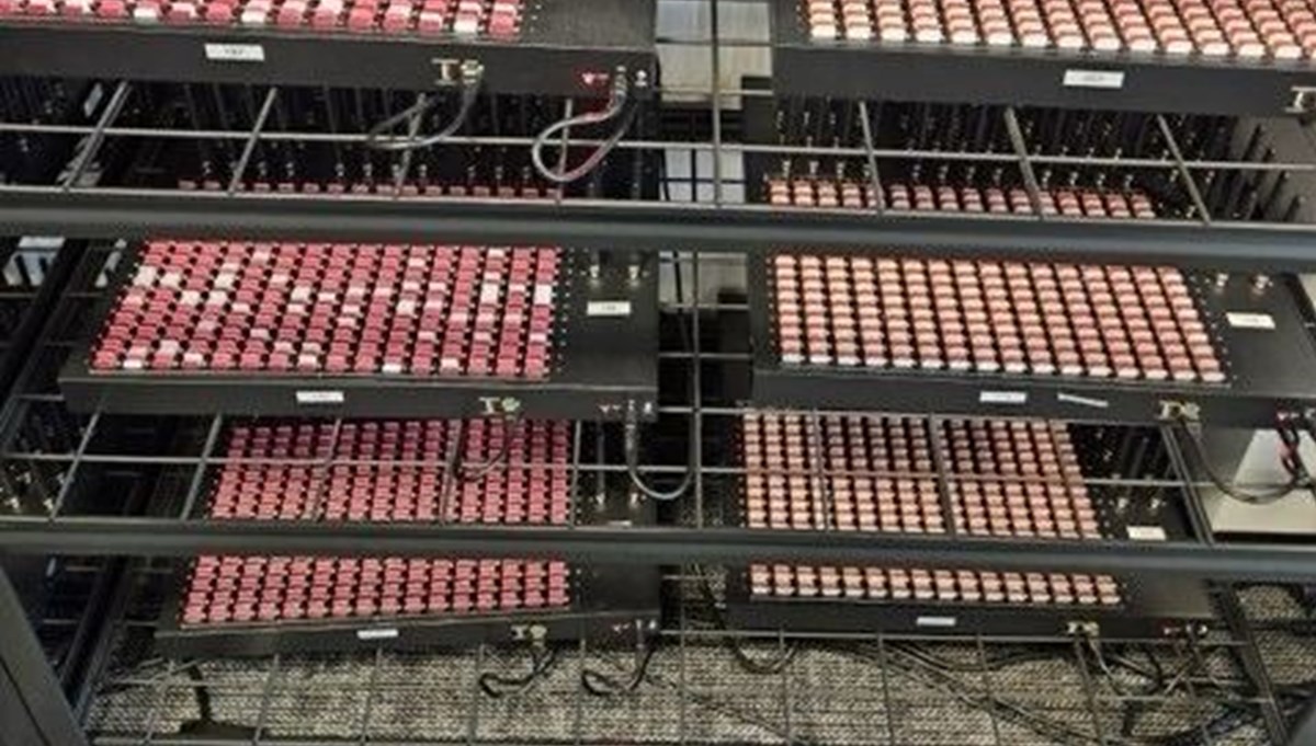 Gizli servis yüzlerce cihaz ele geçirdi Gizli servis yüzlerce cihaz ele geçirdi