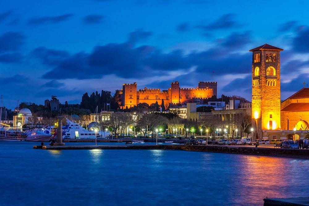 Türkiye'den feribotla gidilebilen Yunan adaları Türkiye'den feribotla gidilebilen Yunan adaları