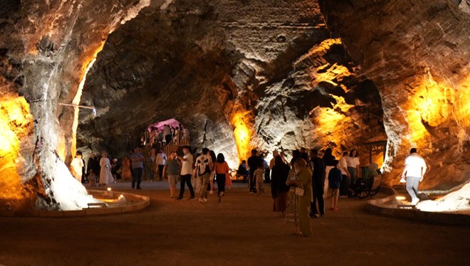 Tuz Ma�aralar� ilgi oda�� oldu