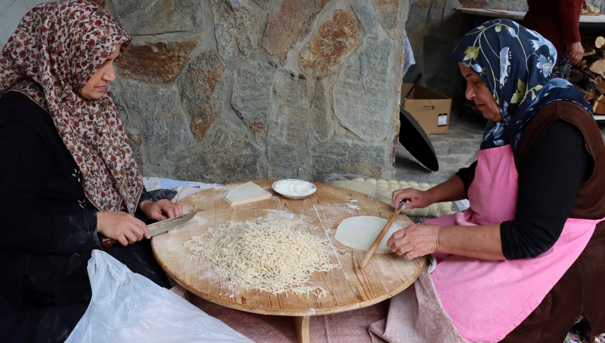 Pekmezden yaptılar, geçim kaynağı oldu: Yıllardır yapılıyor Pekmezden yaptılar, geçim kaynağı oldu: Yıllardır yapılıyor