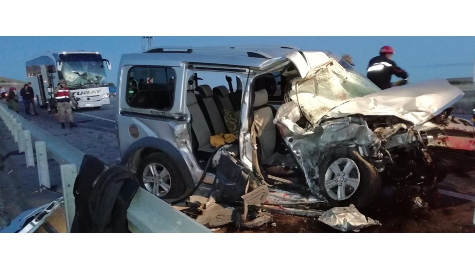 sivas ta yolcu otobusu hafif ticari