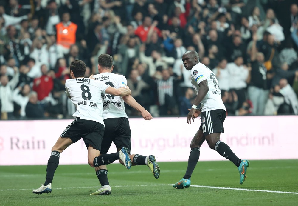 Top kazanma canavarı Gedson: Spor yazarları Beşiktaş-Galatasaray maçını  değerlendirdi - Son Dakika Spor Haberleri