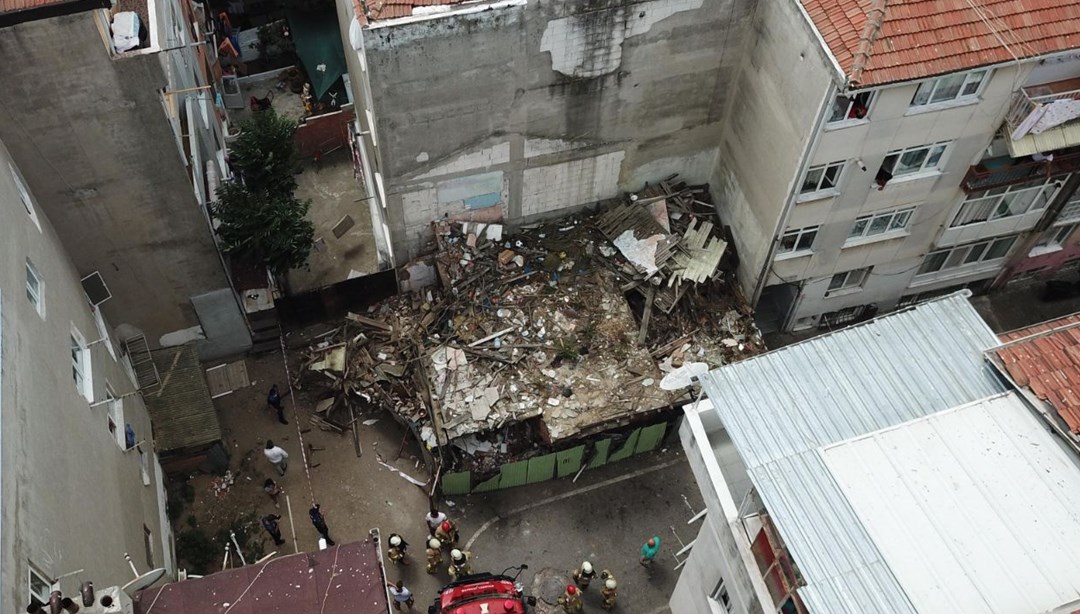 Üsküdar�da 2 katlı ev çöktü NTV