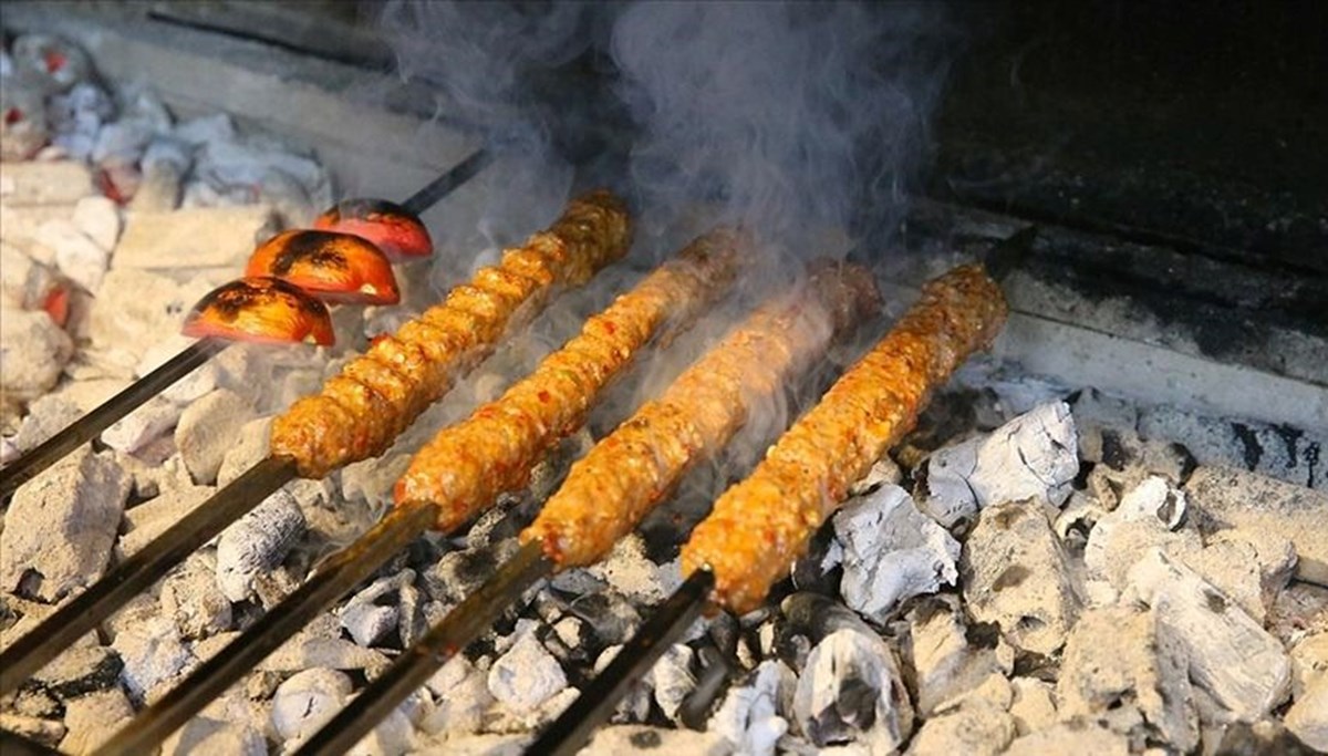 500 kebapçı 2,5 kilometrelik kebap hazırlayacak