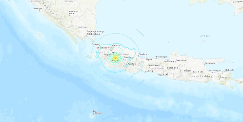 Endonezya'da 5,6 büyüklüğüde deprem: En az 46 ölü - 1