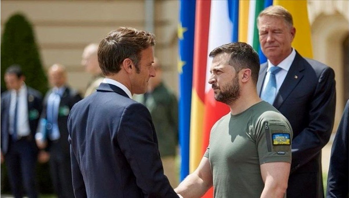 Kremlin: Fransa, Ukrayna'da savaşa dahil olmaya hazır Kremlin: Fransa, Ukrayna'da savaşa dahil olmaya hazır