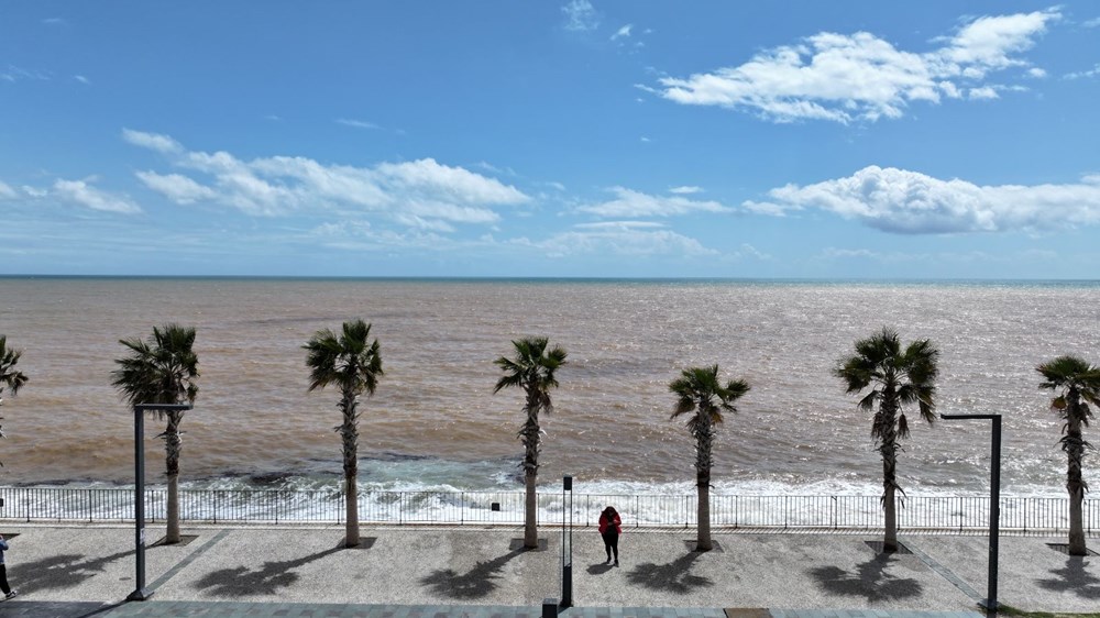 Antalya Sağanağında Deniz Rengi Şoku! 77 IgwU1ovy00G3U33wR3d9tw