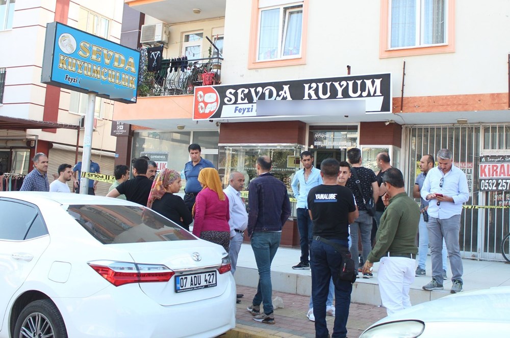 1 yıl içerisinde iki kez silahlı soyguna uğradı: millet benimle dalga geçiyor 7 ii4x2lobbuqxh3obrc sg