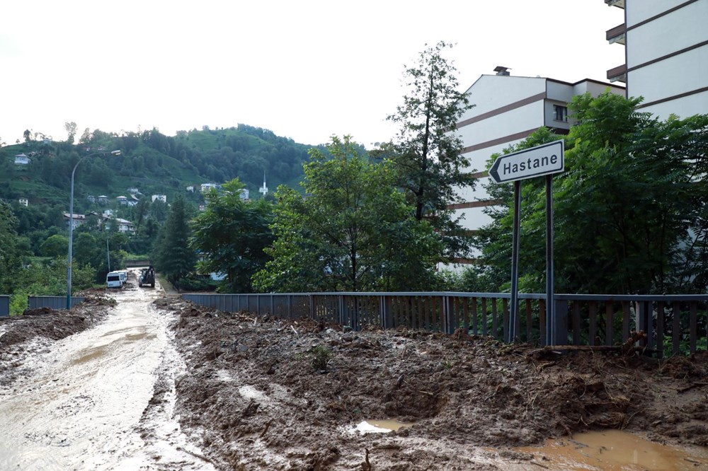 Rize’de sel ve heyelan afetinin hasarı gün ağarınca ortaya çıktı - 24