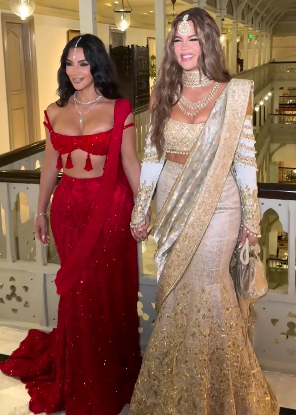 Kim Kardashian dünyanın en pahalı düğününde kurala uymadı! - 4