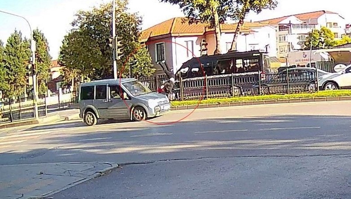Kaza yapıp kaçarken can aldı: Talihsiz kız çocuğu metrelerce savruldu Kaza yapıp kaçarken can aldı: Talihsiz kız çocuğu metrelerce savruldu