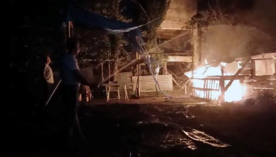 Giresun'da depo yangını