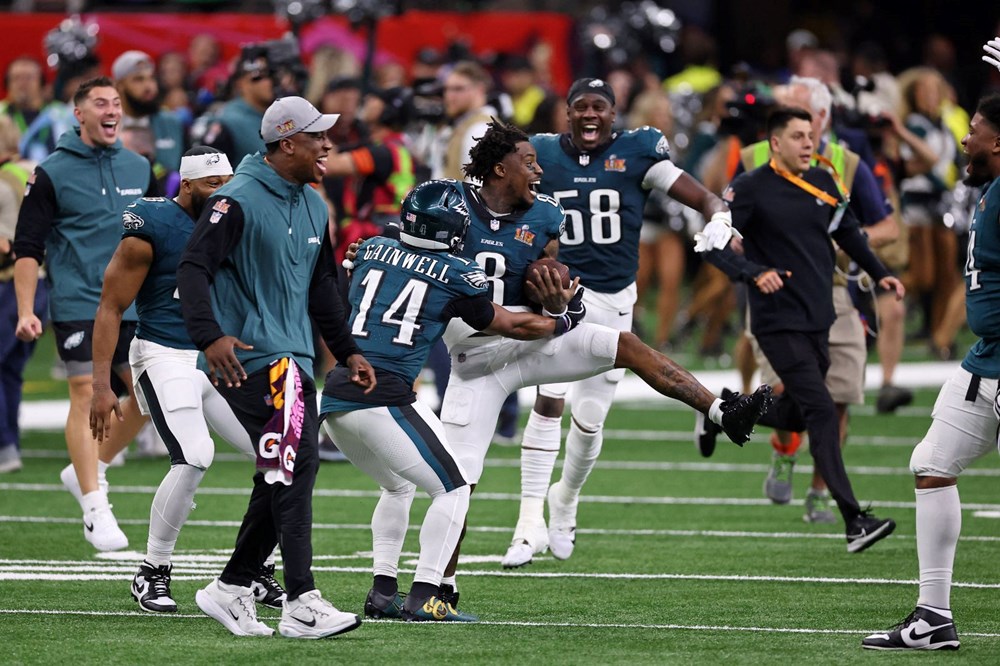 Dünyaca ünlü yıldızların akın ettiği Super Bowl'da şampiyon belli oldu - 3