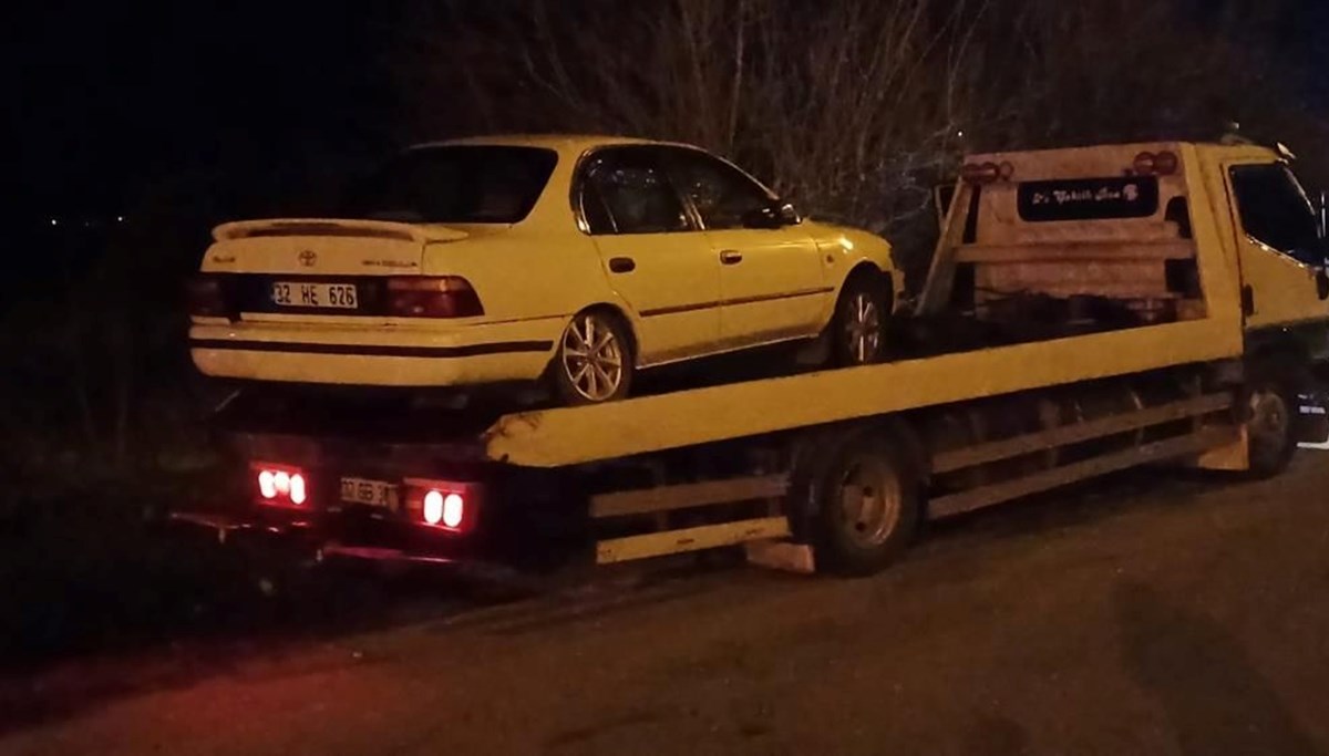 ISPARTA’DA OTOMOBİL İLE KAMYONETİN ÇARPIŞMASI SONUCU MEYDANA GELEN KAZADA 5 KİŞİ YARALANDI. ISPARTA’DA OTOMOBİL İLE KAMYONETİN ÇARPIŞMASI SONUCU MEYDANA GELEN KAZADA 5 KİŞİ YARALANDI.