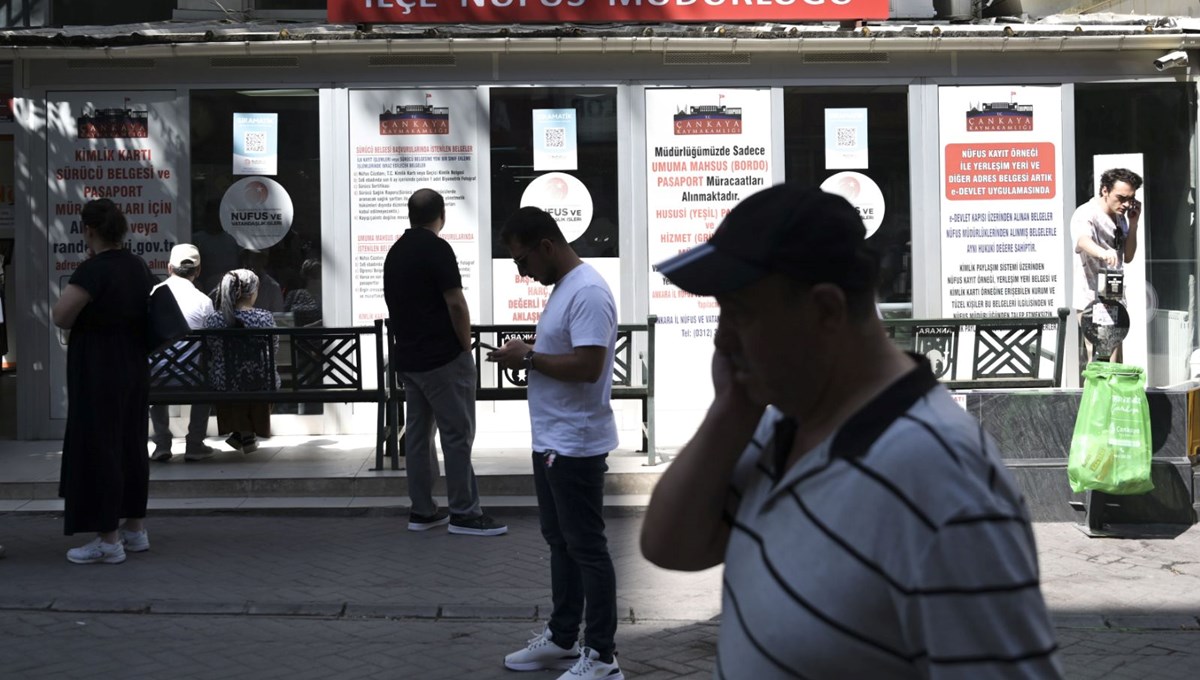 2 milyon 482 bin kişi için son 1,5 gün... Ehliyetini yenilemeyen 7 bin lira ödeyecek