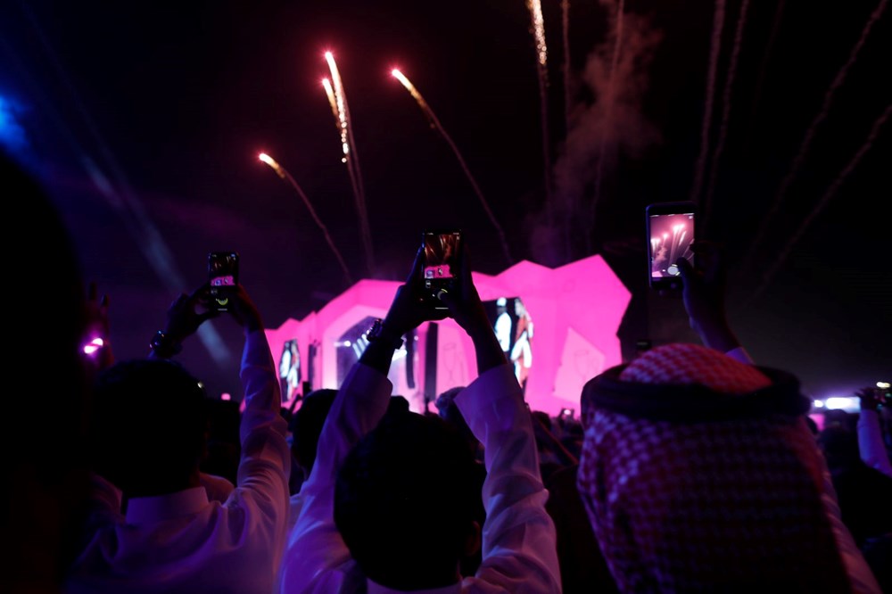 Justin Bieber iptal çağrılarına rağmen Suudi Arabistan'da konser verdi - 12