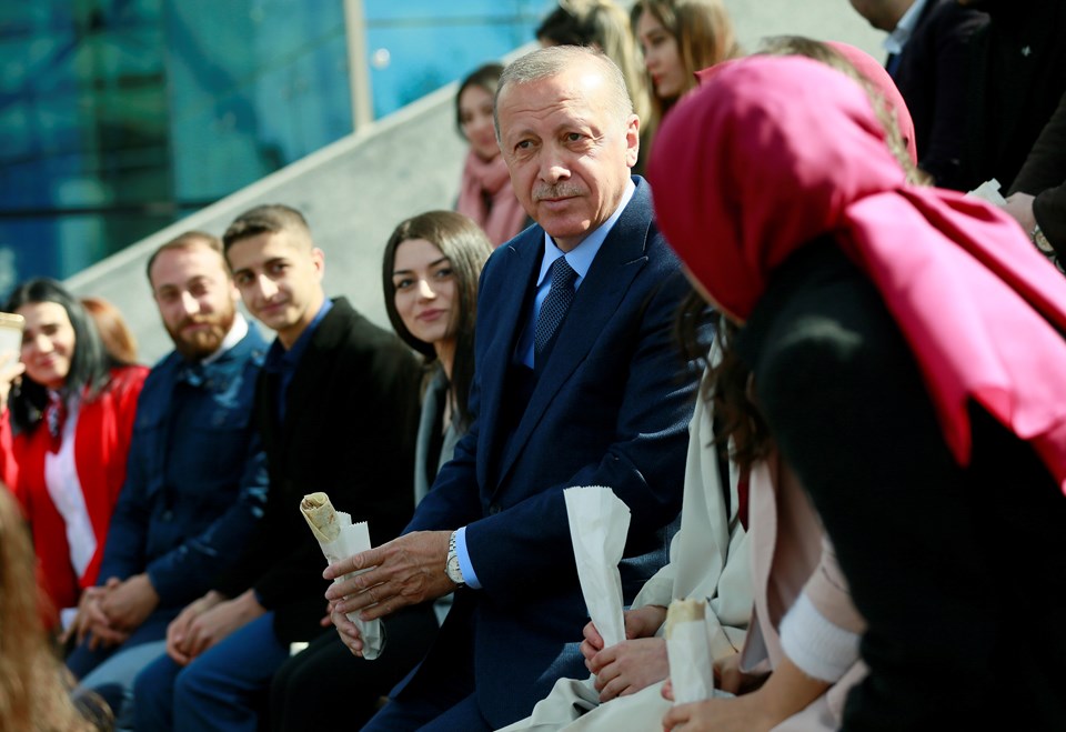 Cumhurbaşkanı Erdoğan sosyal medyada gençlerin sorularını yanıtladı - 1