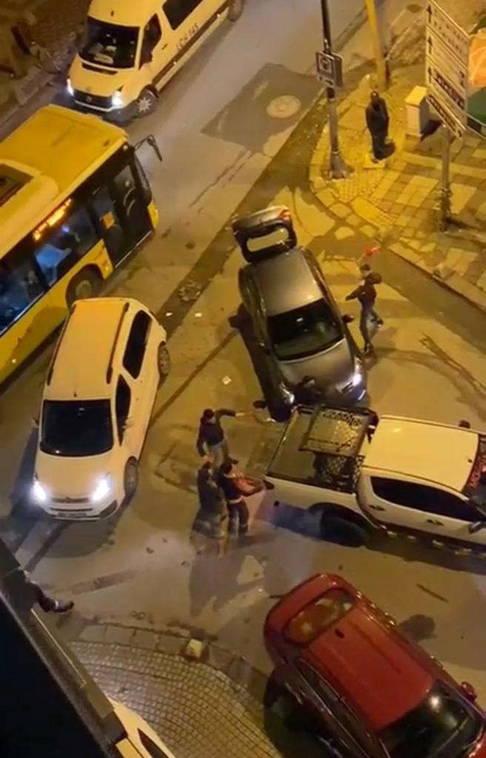 Ümraniye'de taşlı, sopalı trafik kavgası - 10