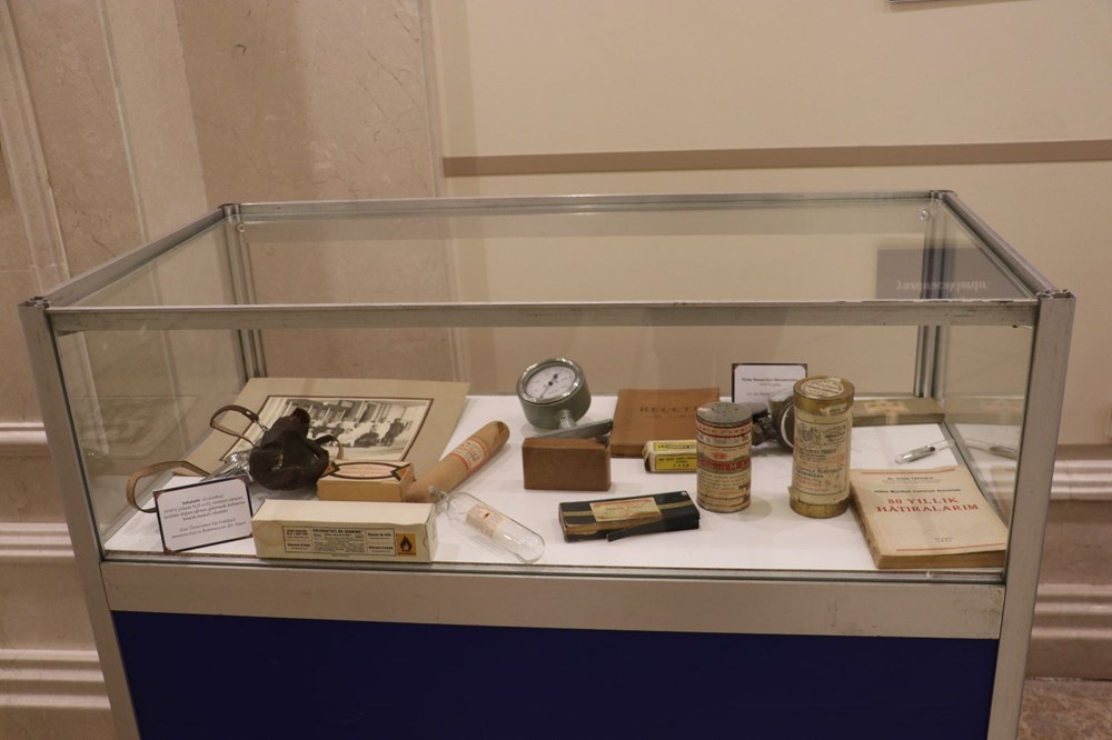 Atatürk'ün sağlık raporları 'anestezi tarihi' sergisinde - 3