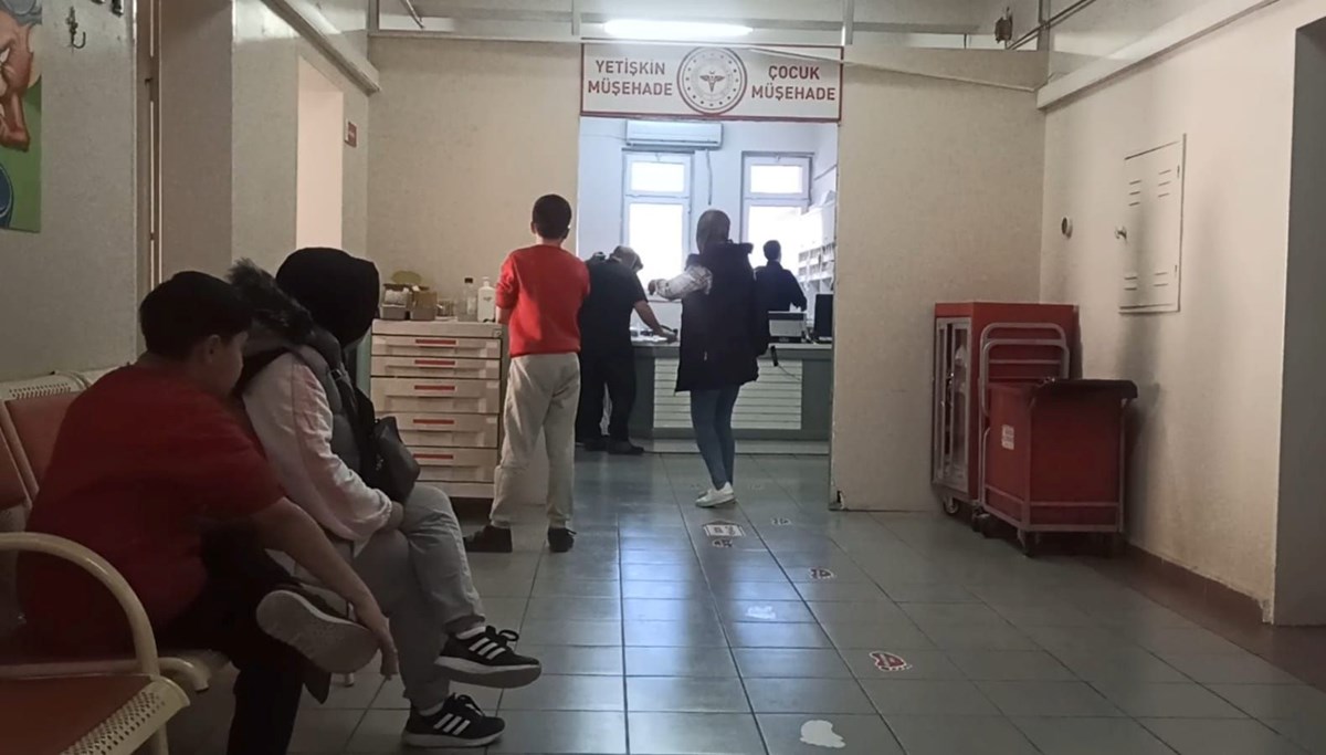Market açılışında verilen pamuk şeker öğrencileri hastanelik etti