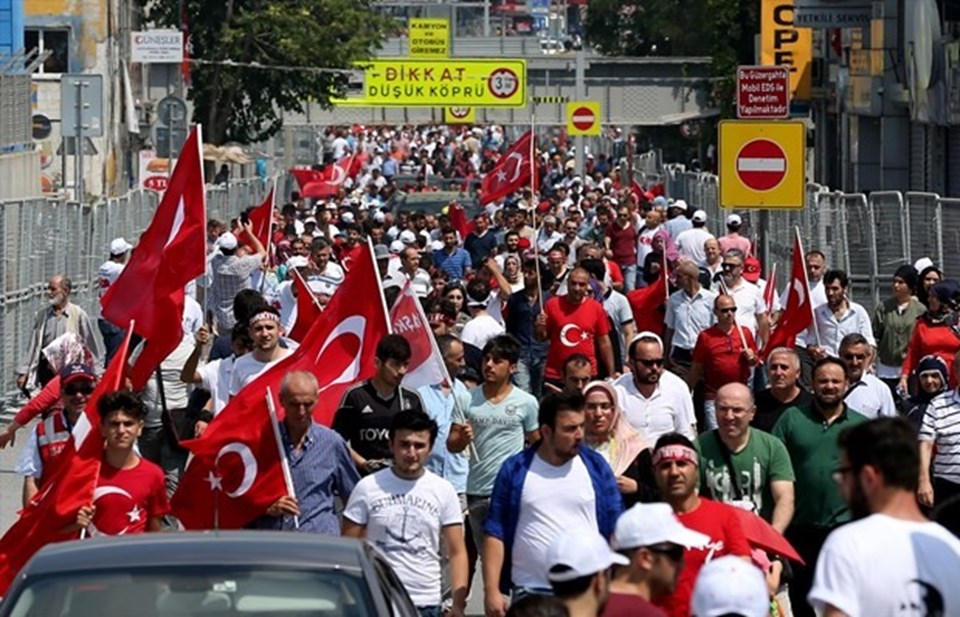Yenikapı'da milyonlar demokrasi ve şehitler için buluştu - 4