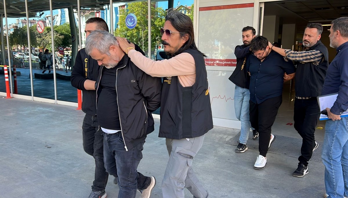 Galerici cinayetinde baba ve oğul tutuklandı
