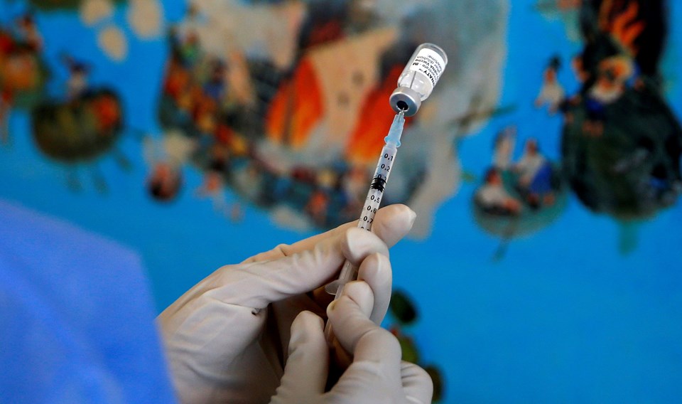 Almanya’da 9 yaşındaki bir çocuğa yönetmeliğe aykırı olarak Covid-19 aşısı uygulandı - 1