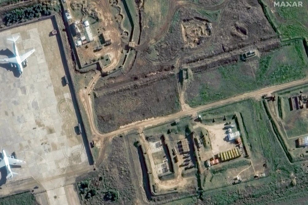 Suriye'de Rusya'ya yer yok: Tahliye gemileri Tartus Limanı'nda! - 9