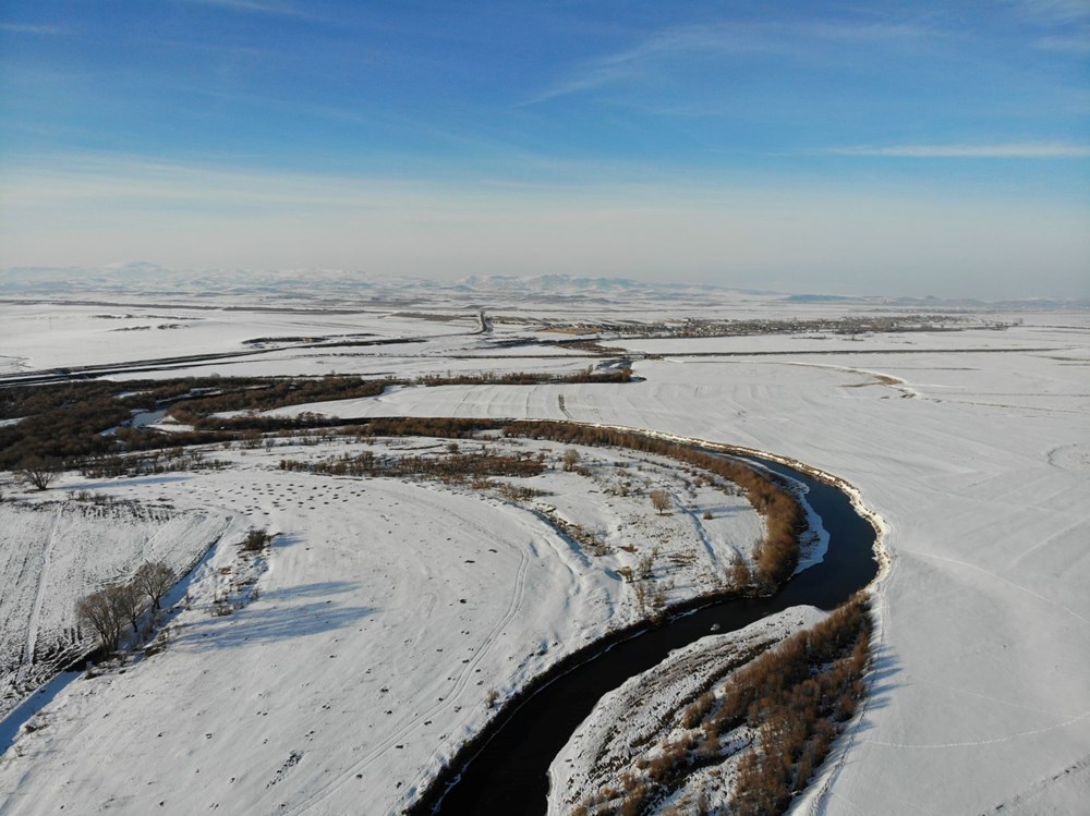 Arctic Grip: Province Braces for Plummeting Temperatures and Ice Alert! 76 IqDharZOZESF4XJUtySLsQ