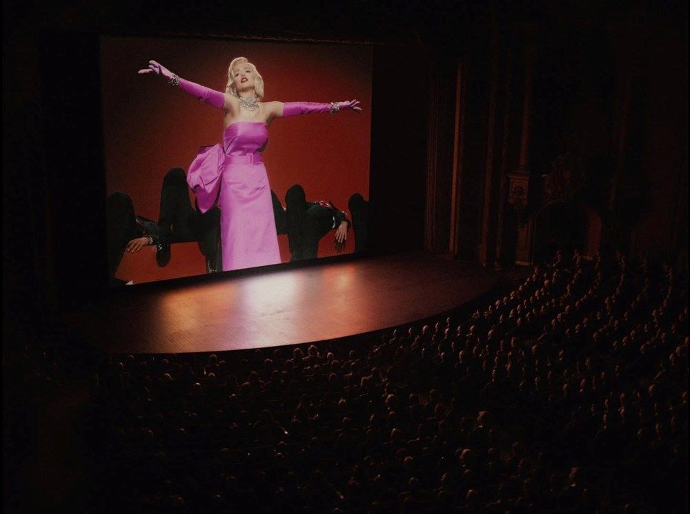 Marilyn Monroe biyografisinin yazarı: Aşırı mutsuzluktan öldü - 9
