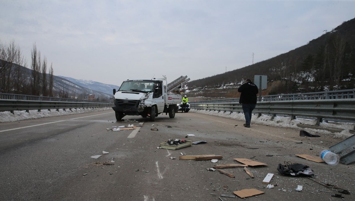 Tokat'ta kontrolden çıkan pikap karşı şeride geçti: İki yaralı