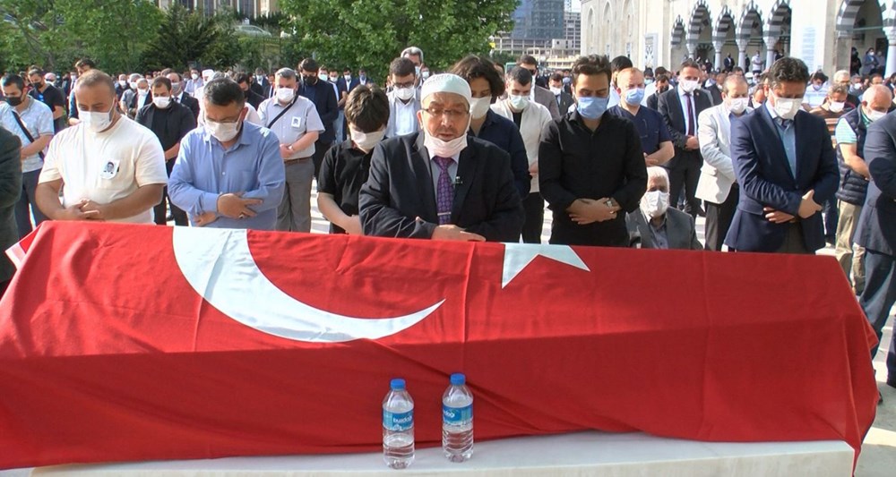 Doktor Osman Arıkan corona virüse yenik düştü: Cenazede gözyaşları sel oldu - 5