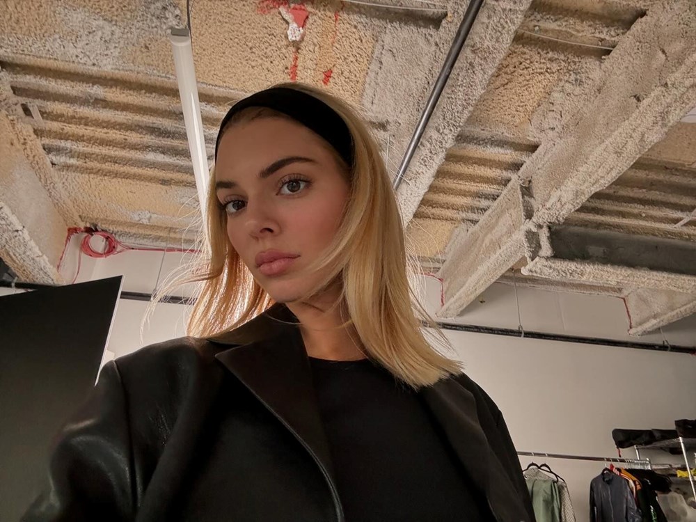 Birce Akalay saçlarını kısacık kestirdi! (Ünlülerin değişimi) - 17