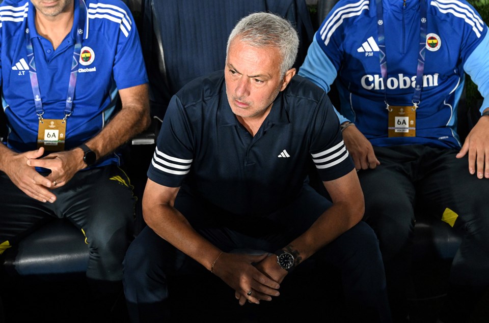 Resmen açıklandı: Fenerbahçe'de Mourinho gönderildi - 2